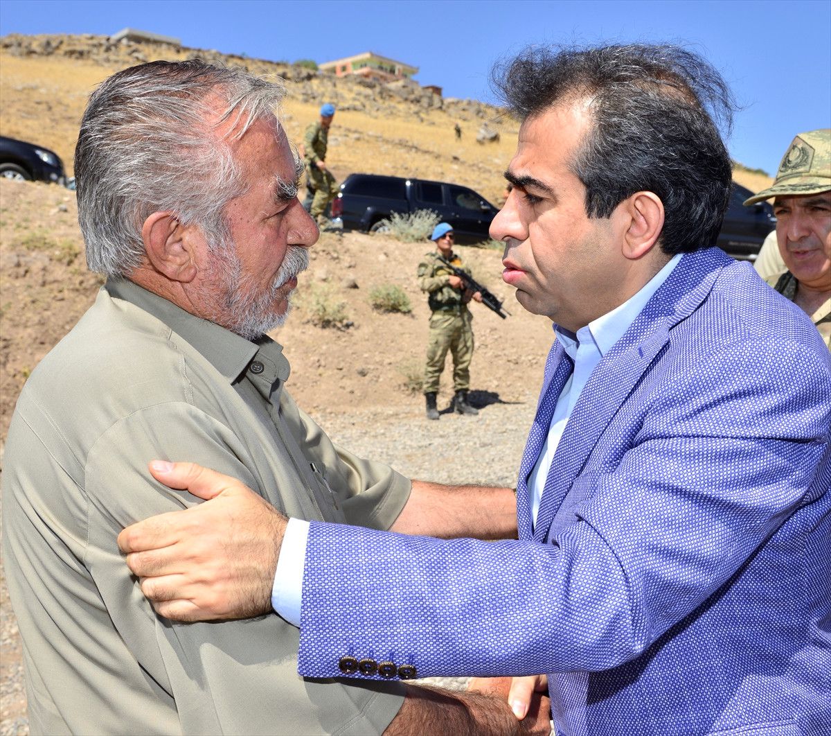 Vali Güzeloğlu Şehit Yakınlarıyla Bayramlaştı