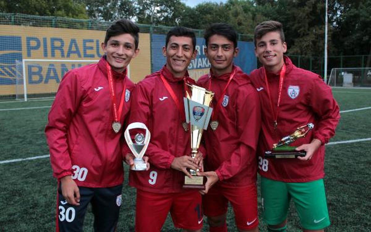 Altınorda U16, Elite Neon Cup\'ta Şampiyon Oldu