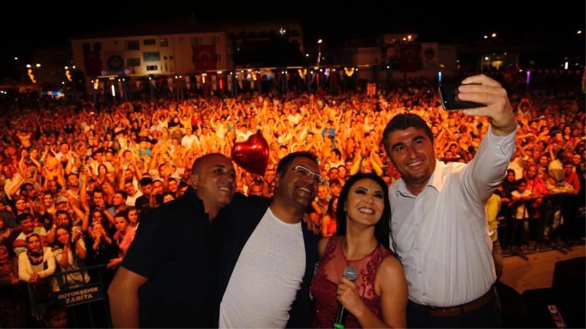 Ankaralı Ayşe\'den Kulalılara Bayram Konseri