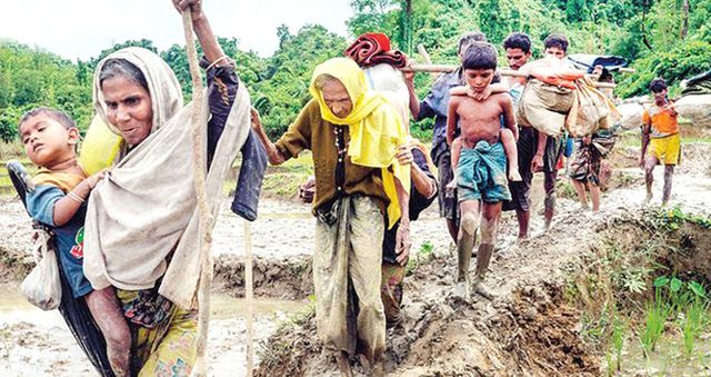 Arakanlı Müslümanlar, Myanmar'daki Vahşeti Anlattı: Küçük Çocukların Ellerini Kestiler, System.String[]