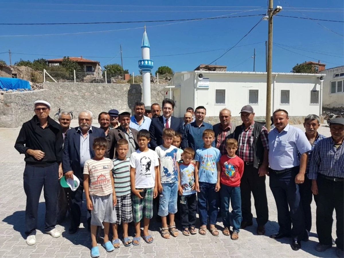 Ayvacık Kaymakamı Hakyemez ve Afad İl Müdürü Yılmaz Afetzedelerle Bayramlaştı