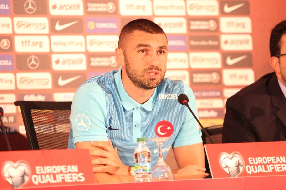 Burak Yılmaz: "Ukrayna Maçında Gösterdiğimiz Performanstan Dolayı Çok Üzgünüz"