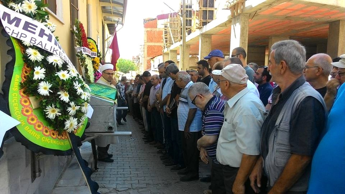 İş Adamı Necati Uytun\'un Annesi Vefat Etti