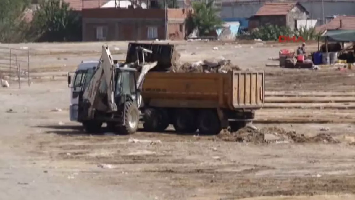 İzmir Kurban Pazarları Boşaldı Temizlik Başladı