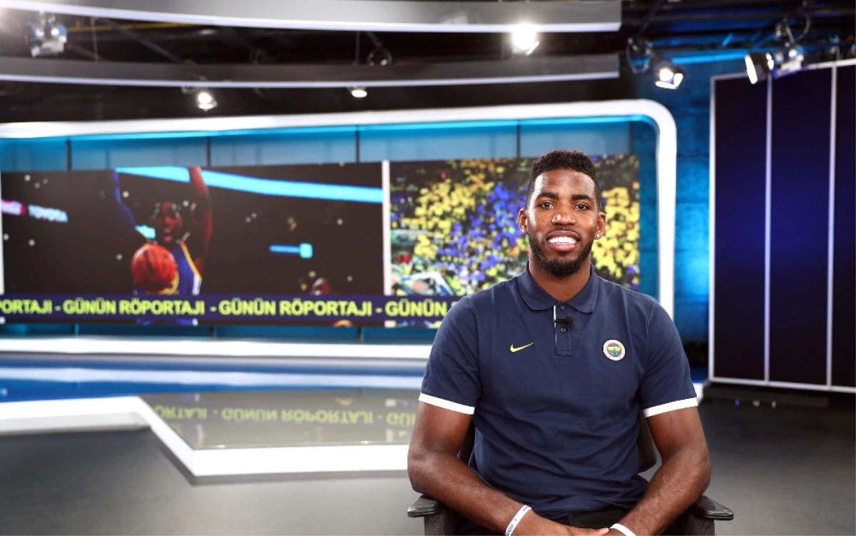 Jason Thompson: Buradaki Hava Çok Hoşuma Gitti