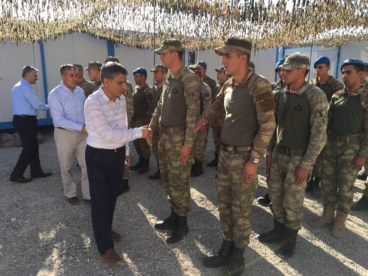 Kaymakam Özkan\'dan Mehmetçiğe Bayram Ziyareti