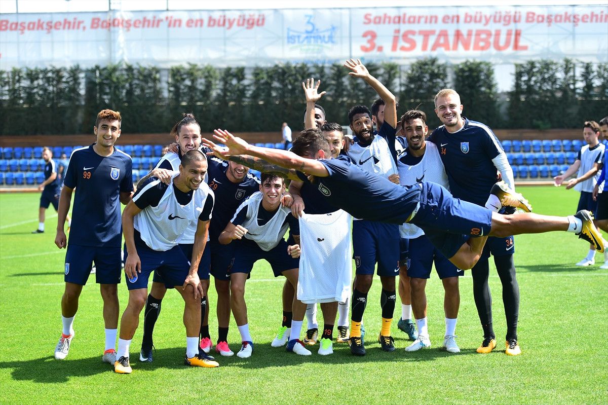 Medipol Başakşehir\'de Fenerbahçe Maçı Hazırlıkları