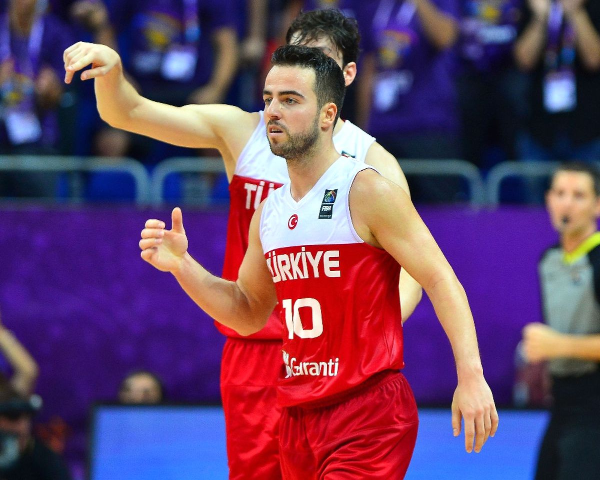 Melih Üçlüklerine Devam Ediyor