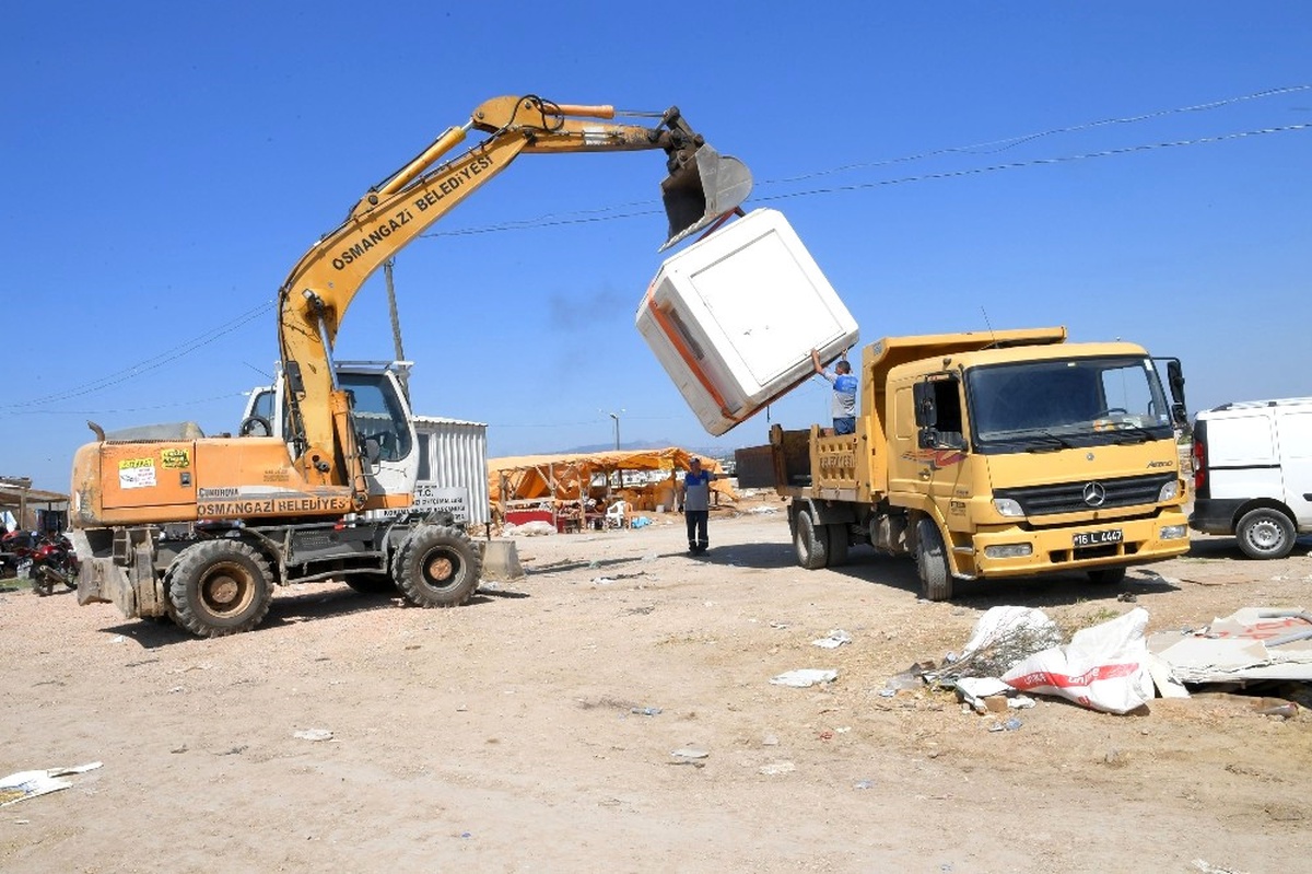 Osmangazi\'de Kurban Satış Yerleri Temizlendi