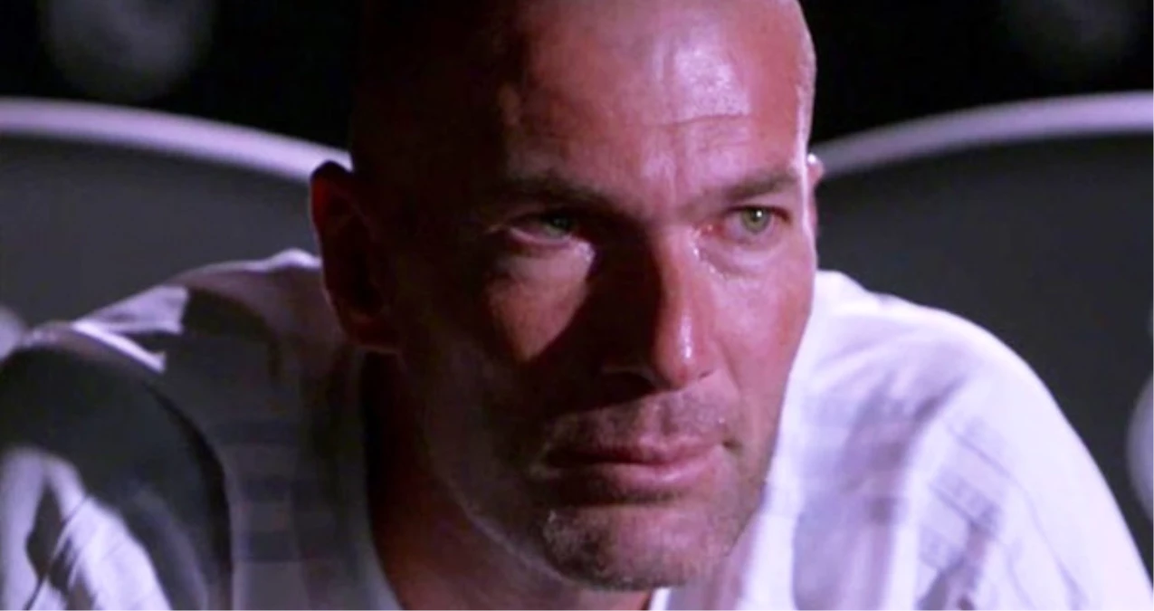 Real Madrid Teknik Direktörü Zidane, Videoda Babasını Görünce Ağlamaya Başladı
