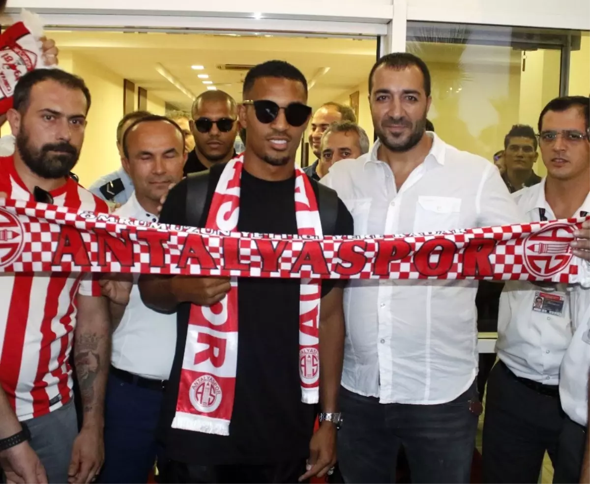 William Vainqueur, Antalya\'ya Geldi