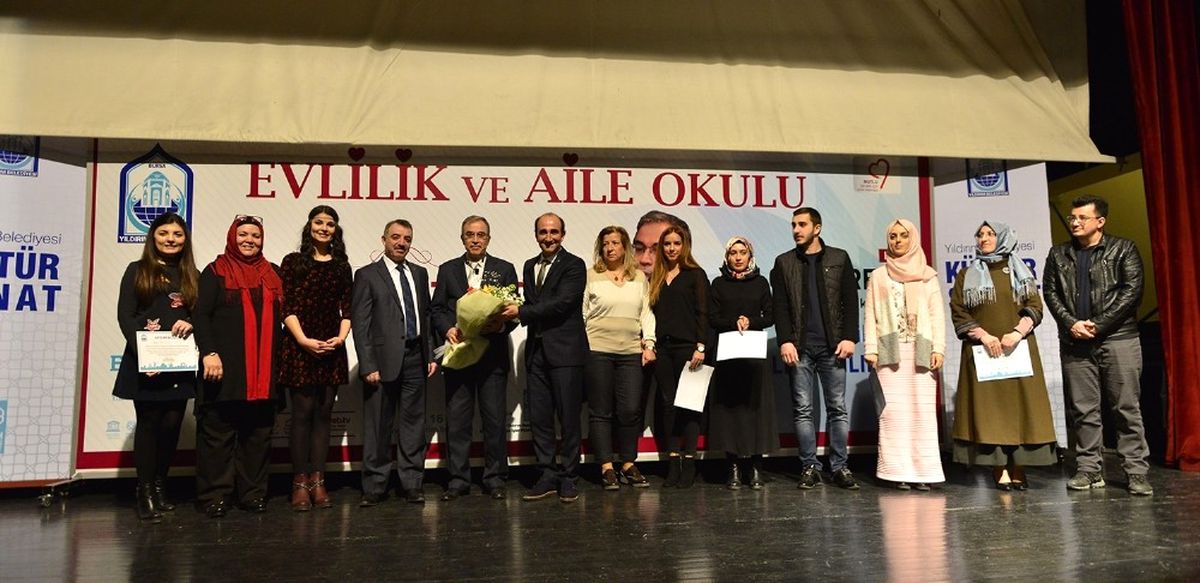 Yıldırım \'Aile\'yi Ayakta Tutuyor