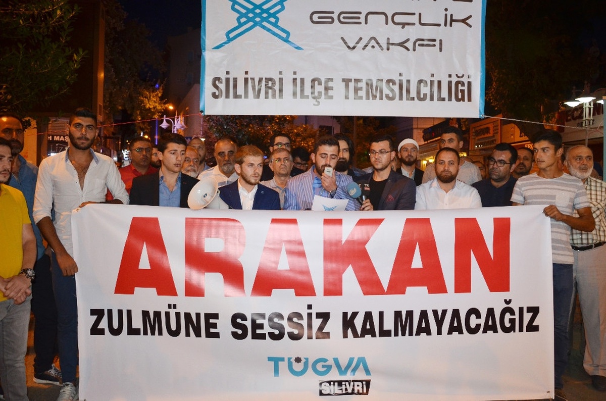 Arakanlılara Yapılan Zulmü Protesto Eden Gruba Hakaret