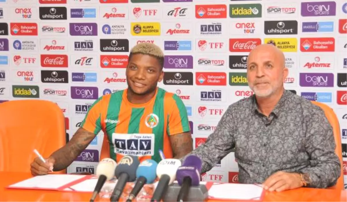 Aytemiz Alanyaspor, Junior Fernandes\'i Kadrosuna Kattı