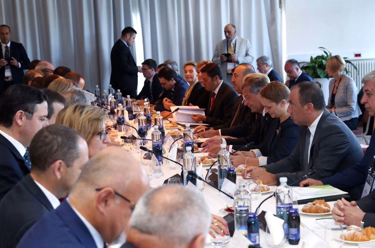 Bakan Çavuşoğlu Slovenya\'da Temaslarını Sürdürüyor