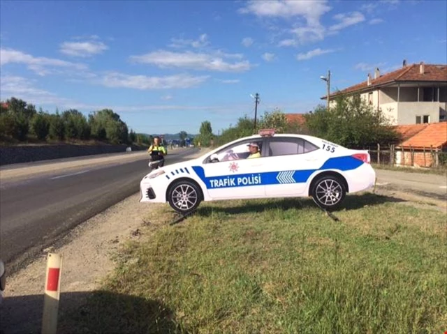 Bartın'da Yola Maket Trafik Polis Aracı Konuldu - Son Dakika