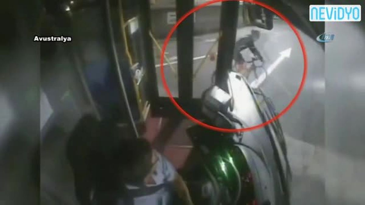 Bisikletliyle Otobüs Şoförü Birbirine Girdi