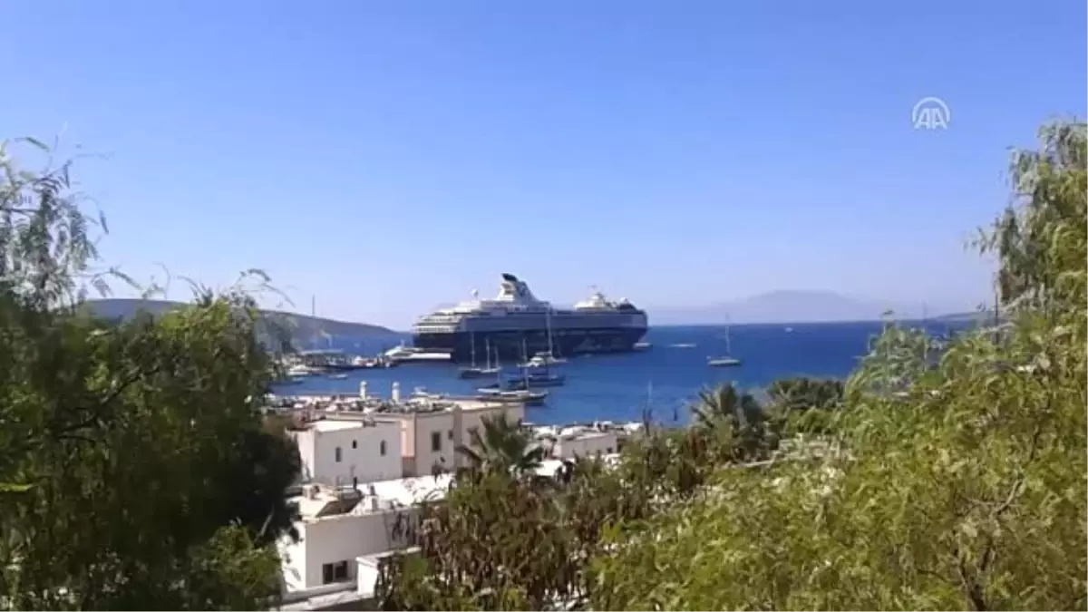 Bodrum\'da Kruvaziyer Turizmi