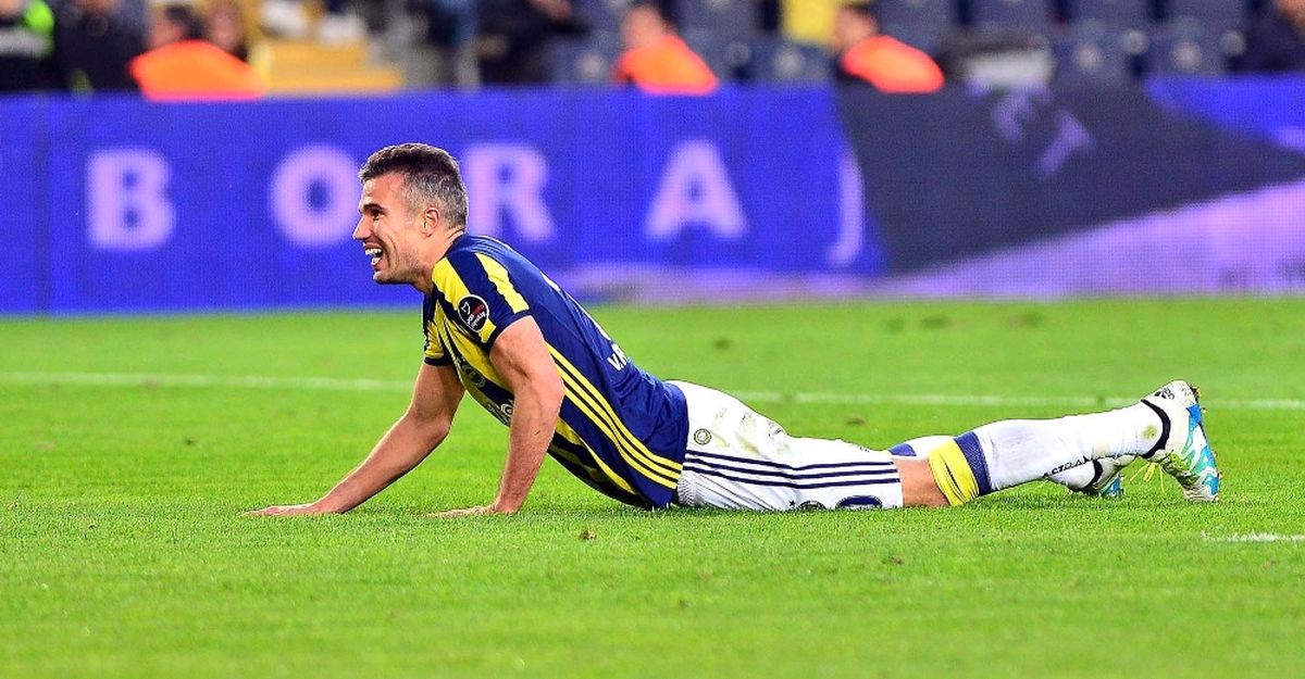 Fenerbahçe\'de Van Persie Rahatsızlığı