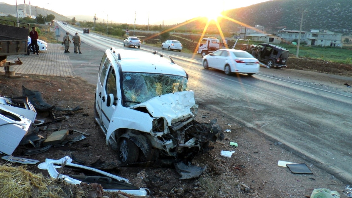 Gaziantep\'te Feci Kaza: 1 Ölü, 3 Yaralı
