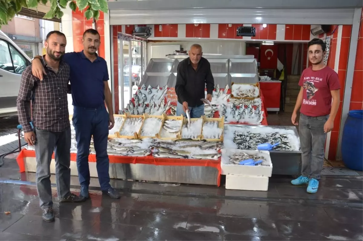 Kırıkkaleli Balık Satıcıları Yeni Sezondan Umutlu