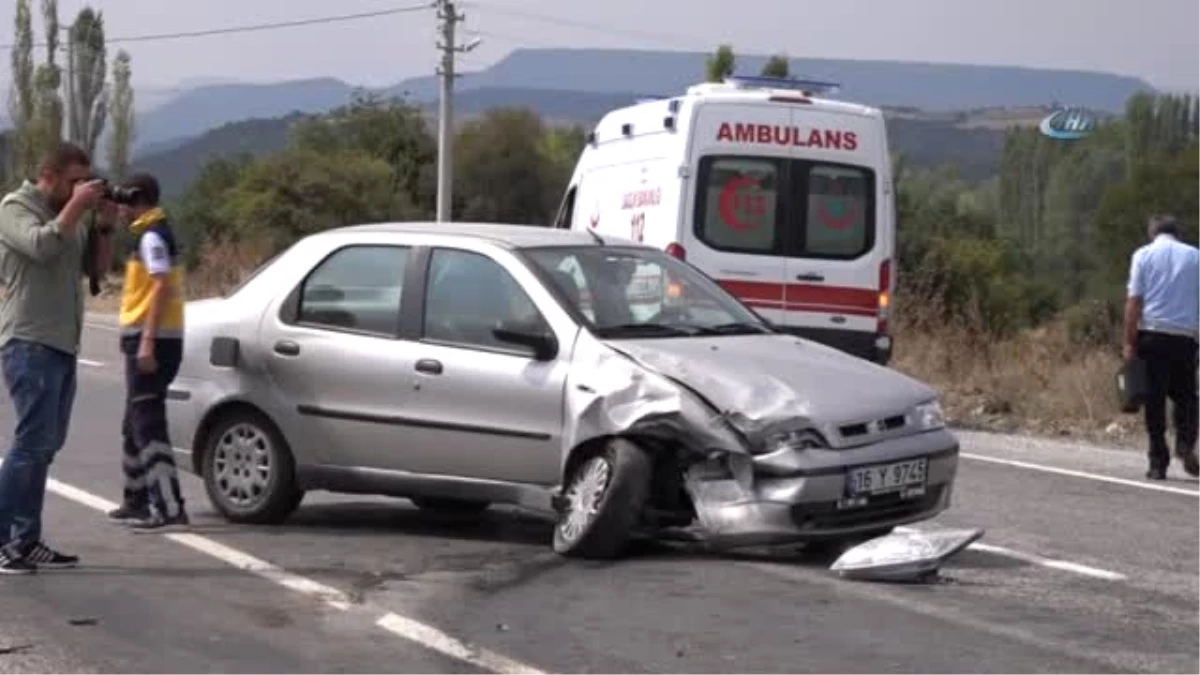 Kütahya Domaniç\'te Trafik Kazası: 2 Yaralı