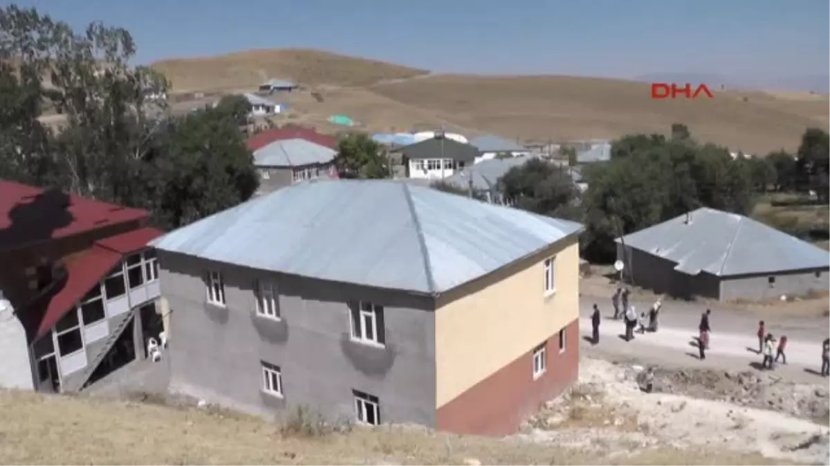 Muş Bayram Boyunca Minareye Çıktılar