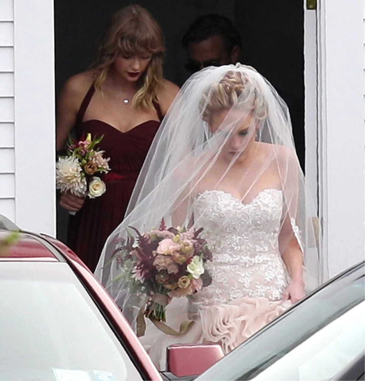 Taylor Swift, Yakın Arkadaşının Düğününde Yuhalandı