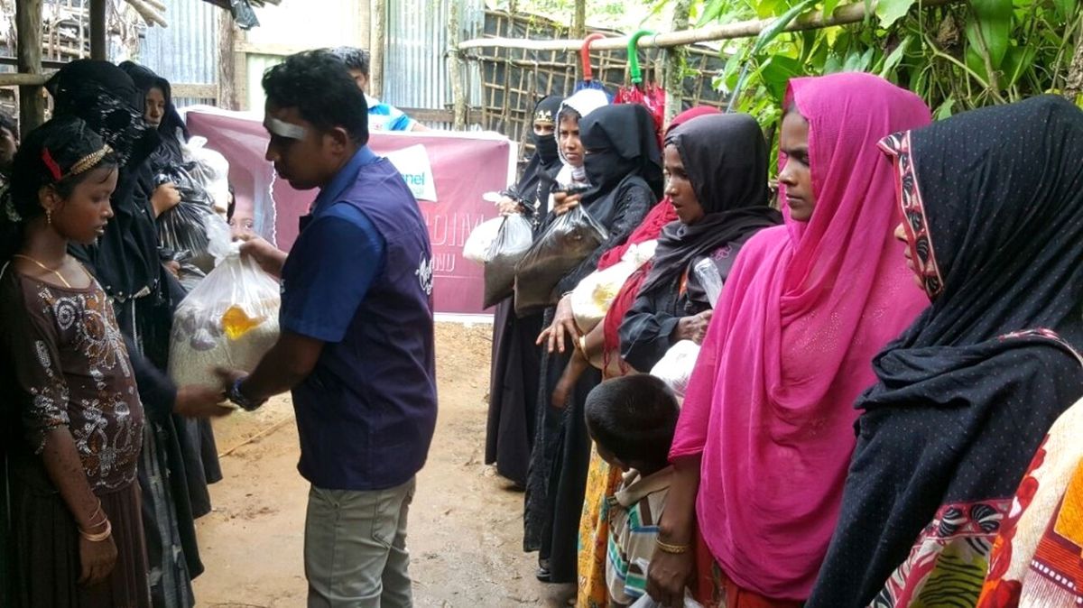 Türk Derneğinden Arakan\'a Gıda Yardımı