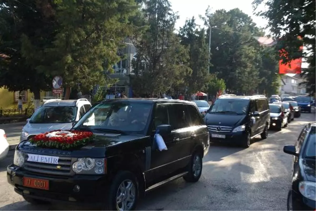 Valinin Makam Aracı Şehit Oğlunun Sünnet Arabası Oldu