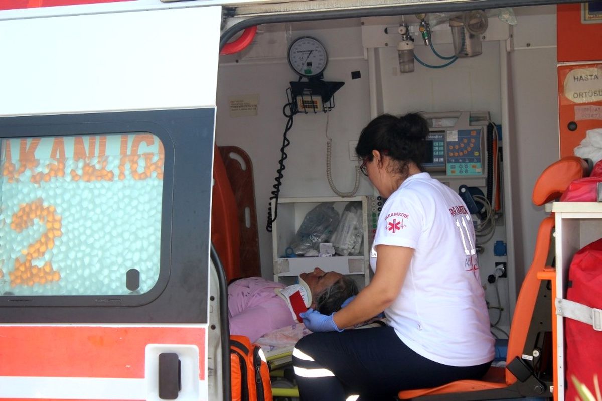 Antalya\'da Trafik Kazası: 1 Yaralı