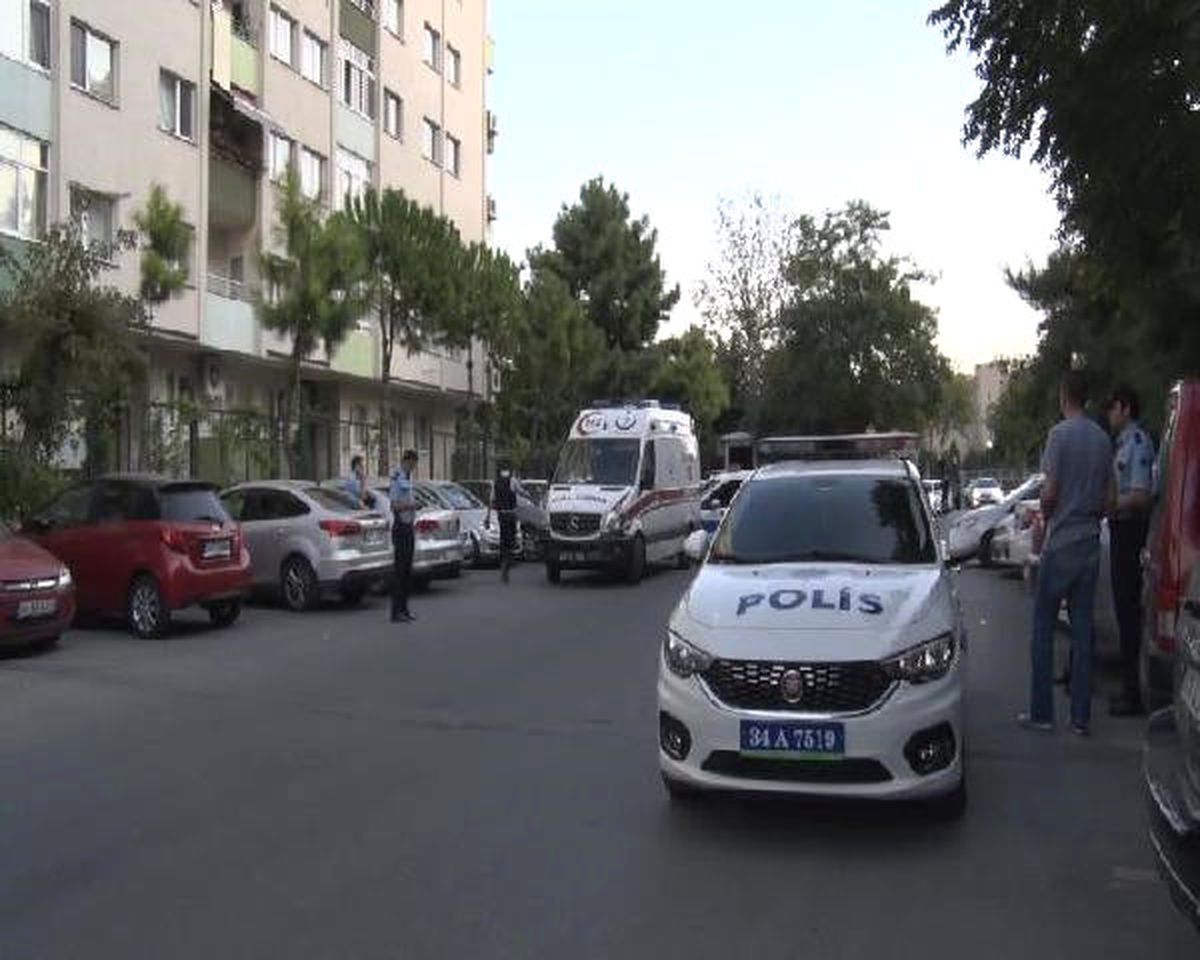 Ataköy\'de Ateş Eden Kişi Savcının Oğlu Çıktı. Polis Teslim Almak İçin Lojmanda