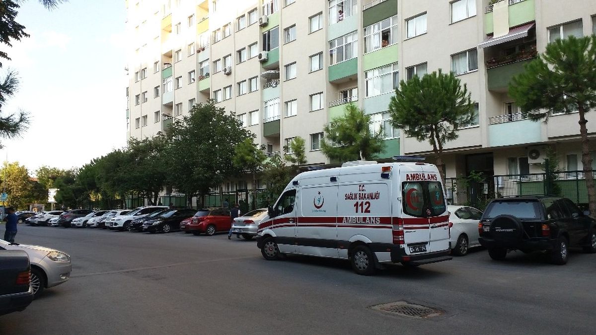 Ataköy\'de Rastgele Ateş Eden Şahıs Polisi Alarma Geçirdi
