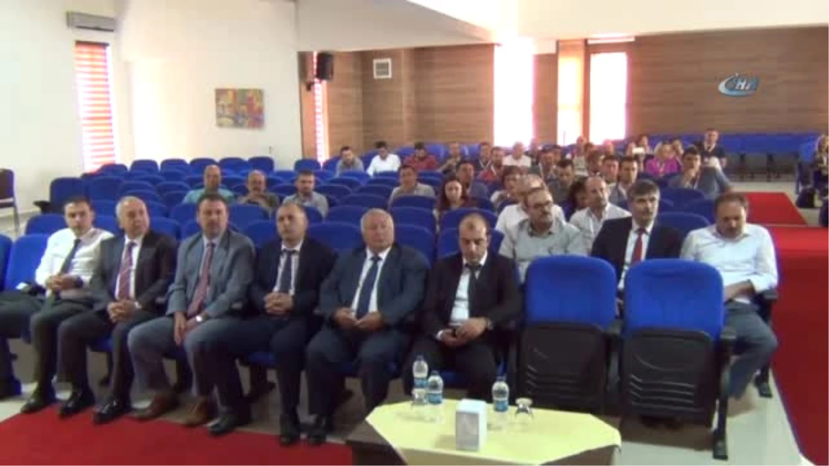 Ayvalık\'ta MEB Daire Başkanı Erdoğan Yeni Müfredatı Anlattı