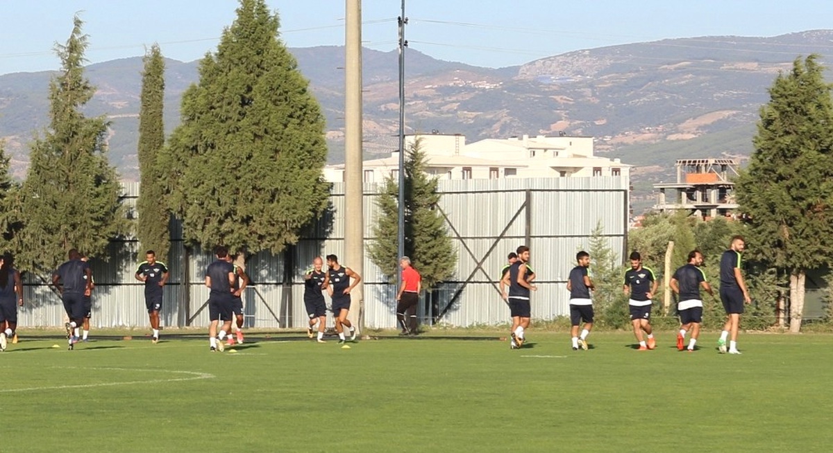 Buruk: "Türk Futbolunun İlk Sorunu Yabancı Sayısı Değil, Alt Yapı Sorunudur"