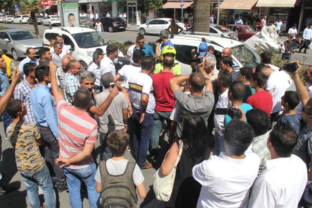 Denetim Yapan Zabıta ile Taksiciler Arasında Gerginlik