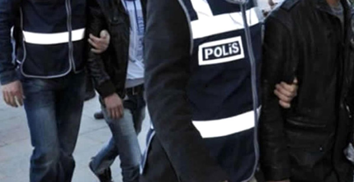 Dha İstanbul - Beyoğlu\'nda Uyuşturucu Operasyonu: 9 Gözaltı...