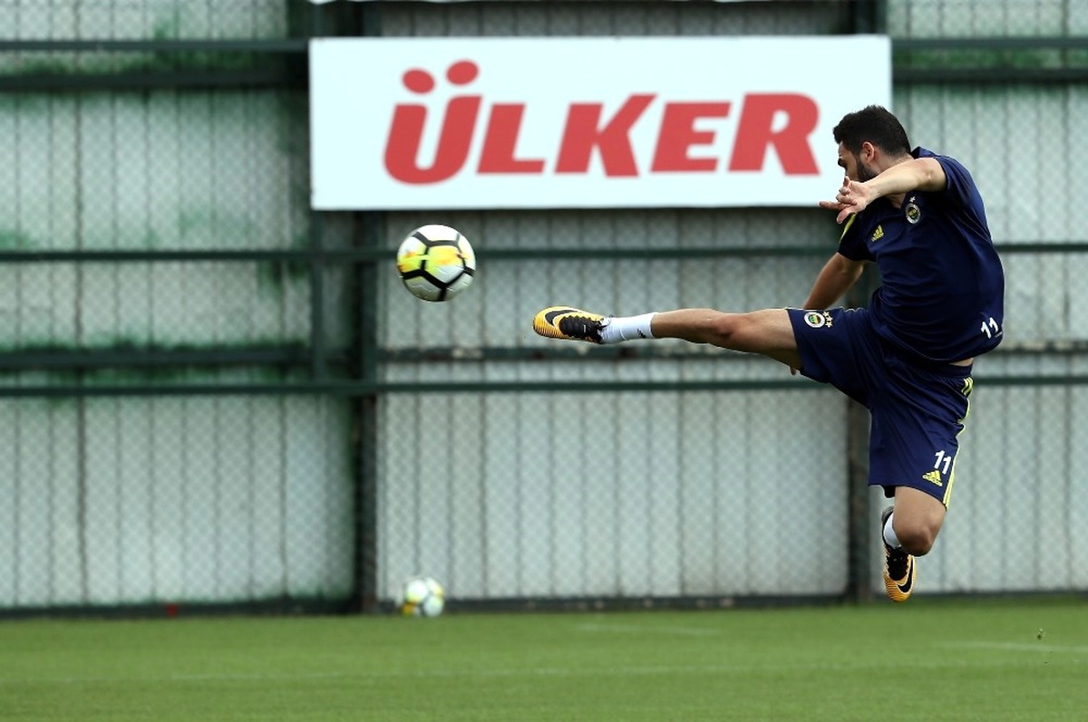 Fenerbahçe\'de Mehmet Ekici Takımla Çalıştı
