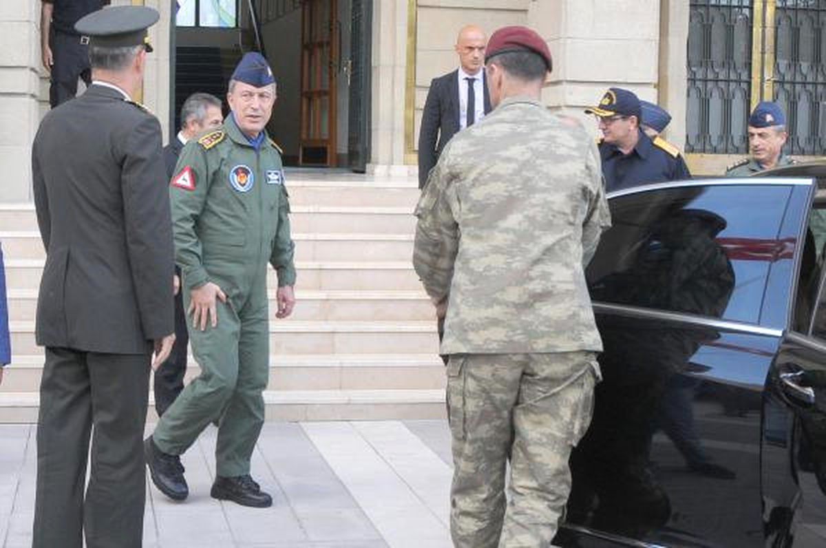 Genelkurmay Başkanı Akar Vali Çakacak\'ı Ziyaret Etti