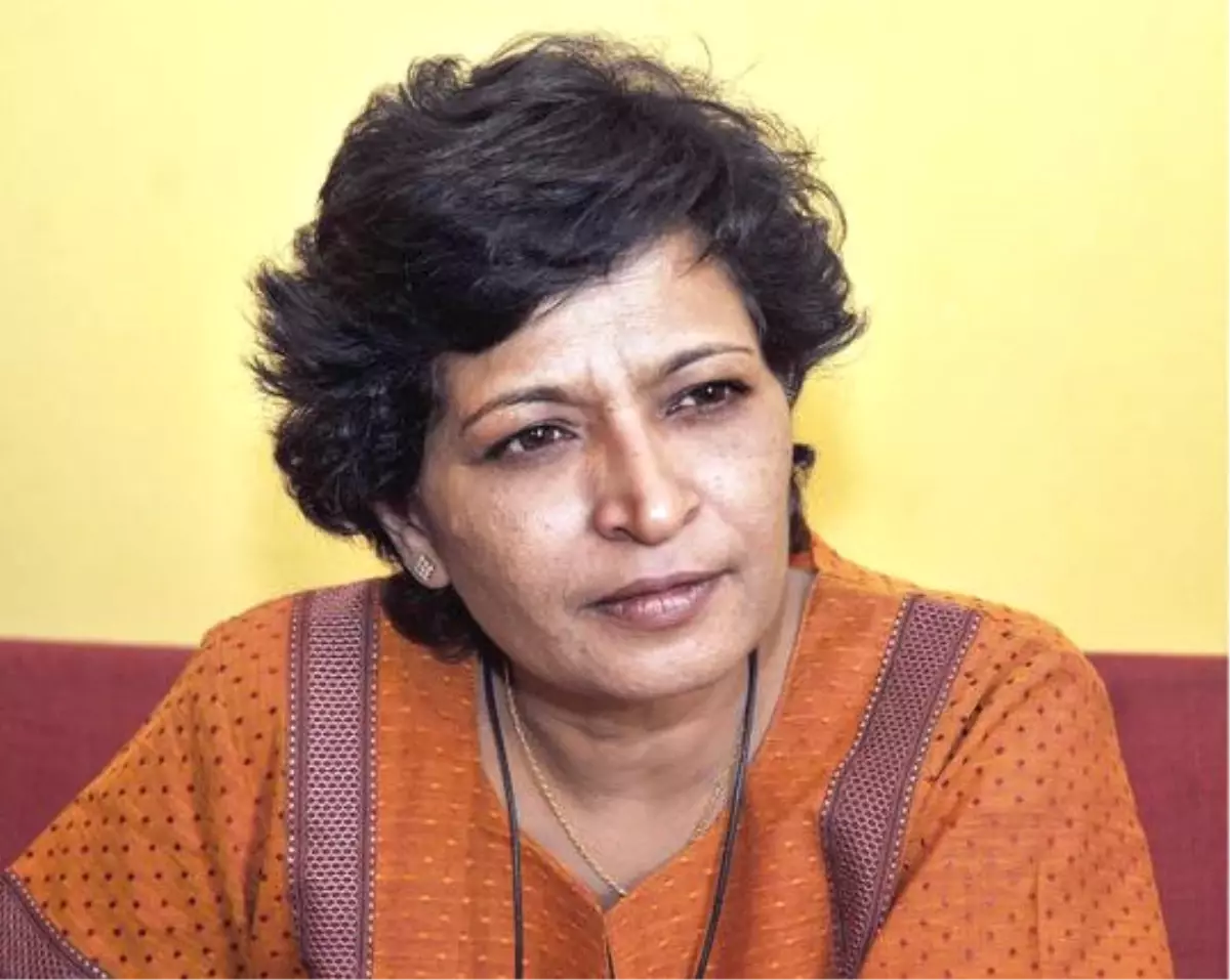 Hindistan\'da Gazeteci Gauri Lankesh Öldürüldü