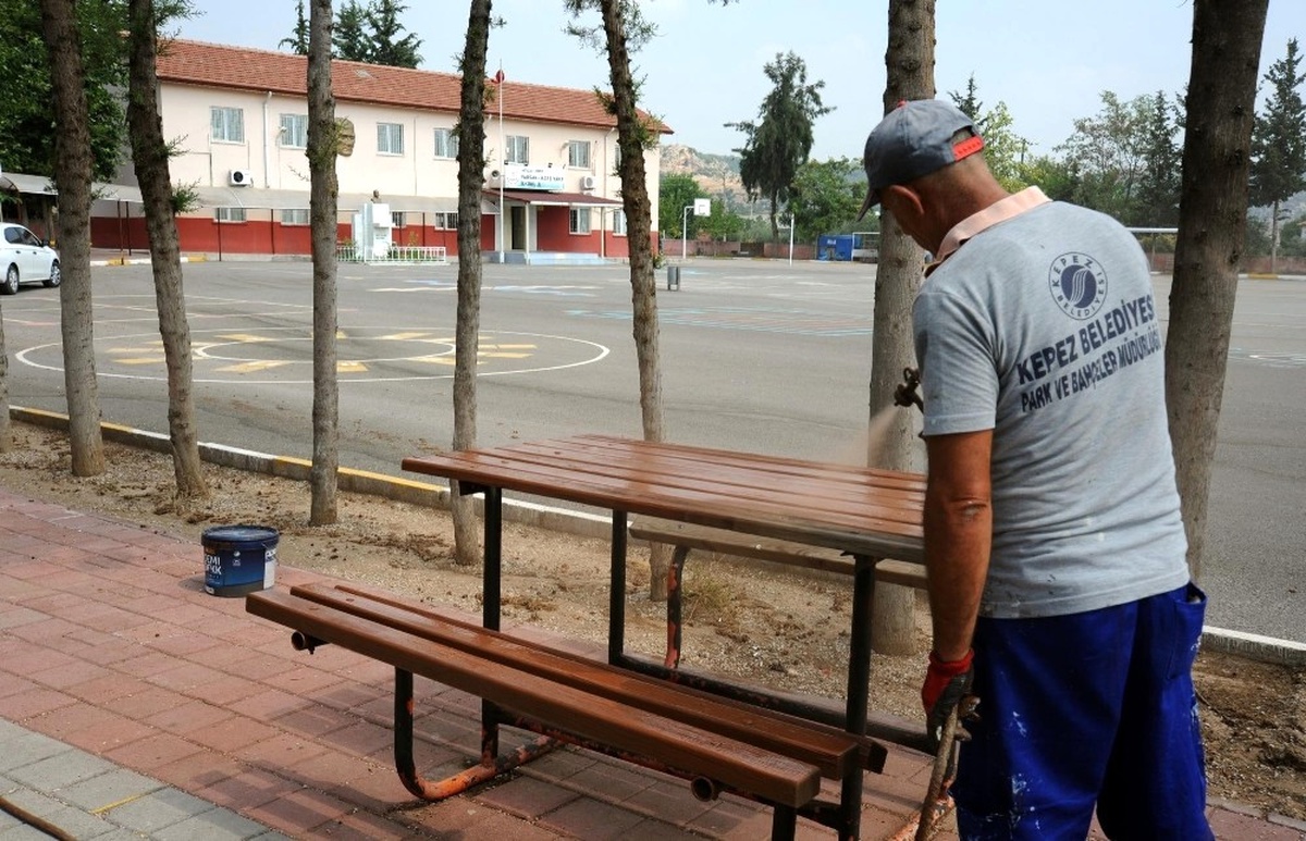 Kepez\'in Okulları Yeni Sezona Hazırlanıyor
