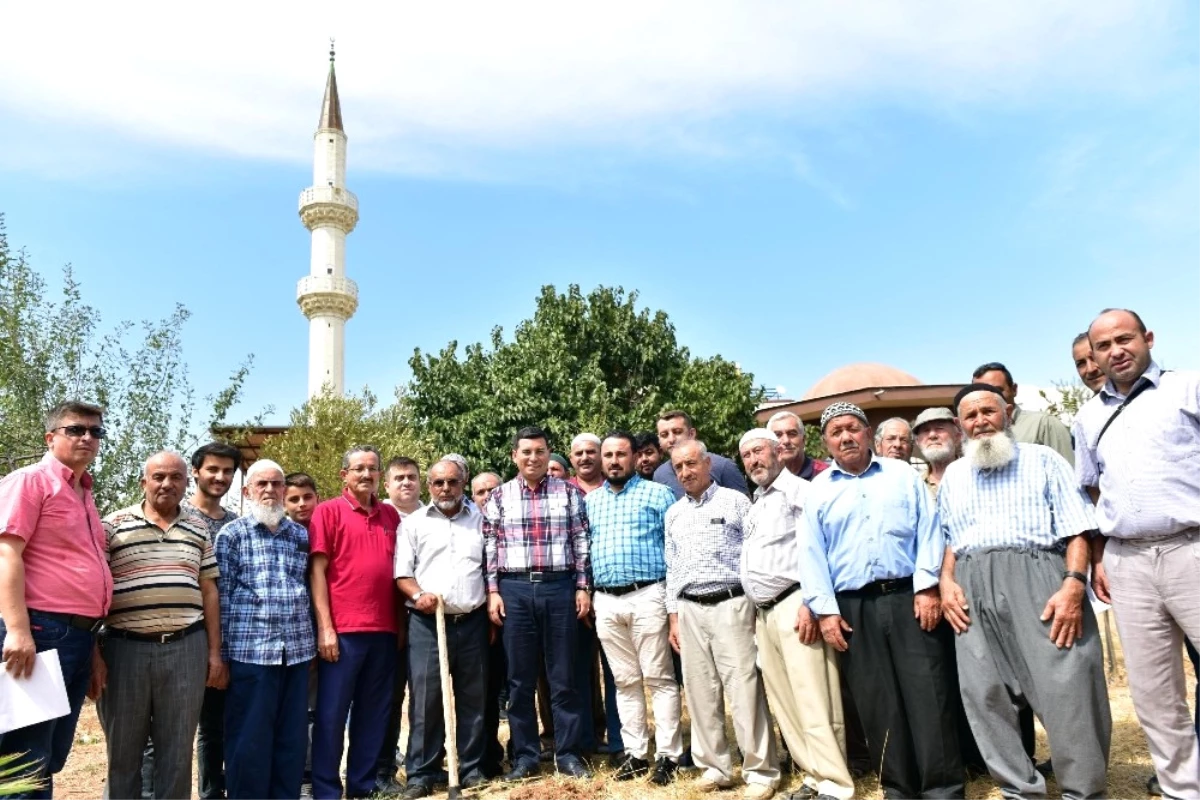 Konyalılar Cami\'ne İlk Kazma