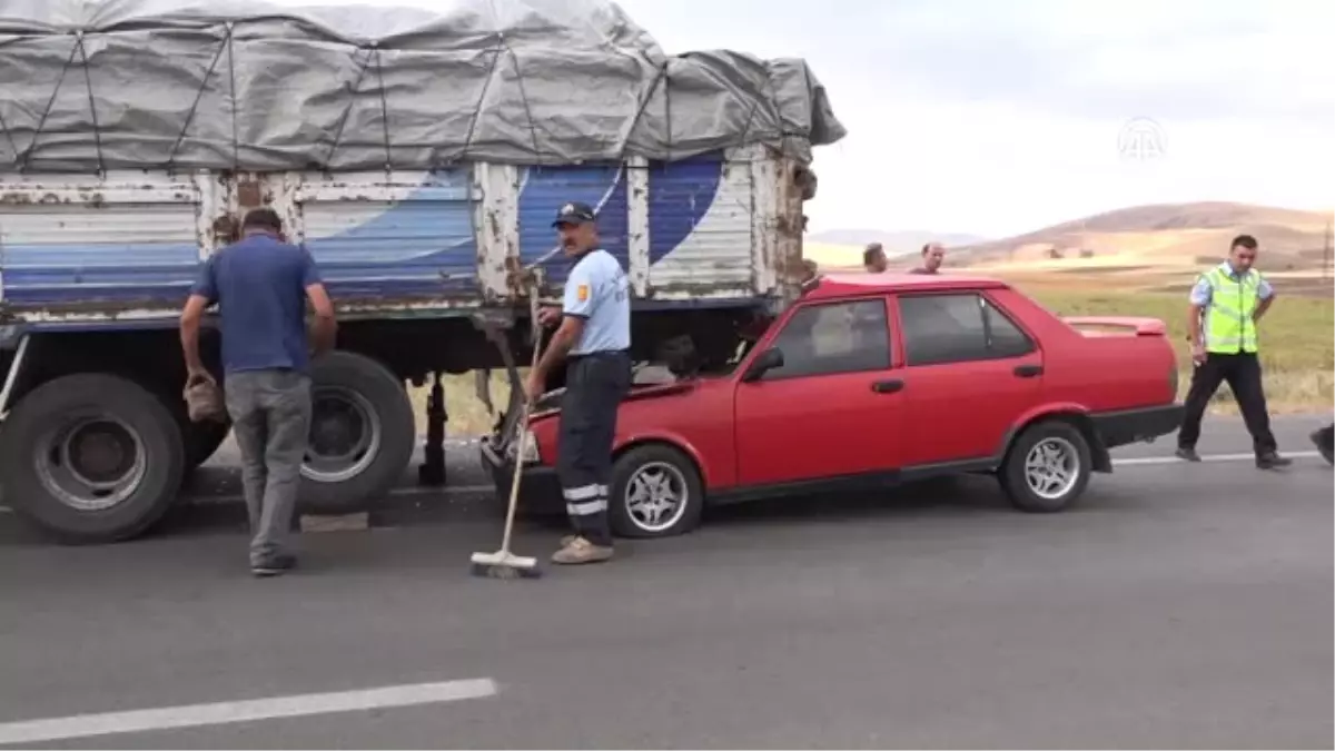 Şarkışla\'da Trafik Kazası: 4 Yaralı