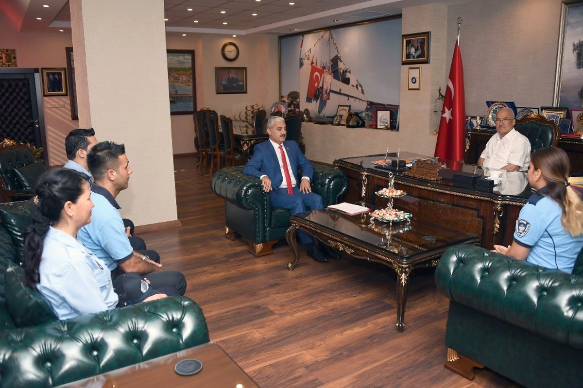 Zabıta Ekipleri Başkan Kocamaz\'ı Ziyaret Etti
