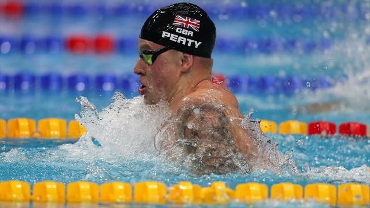 Adam Peaty Rekora Doymuyor