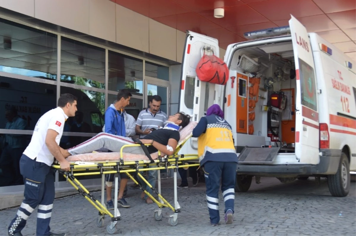 Ağrı\'da Trafik Kazası: 3 Ölü 4 Yaralı
