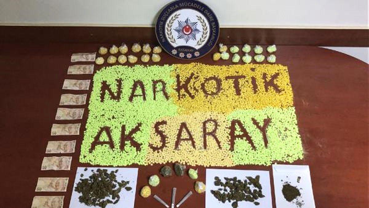 Aksaray\'da Öğrencilere Uyuşturucu Satmaya Hazırlanmışlar