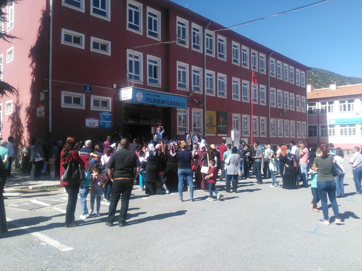 Akşehir\'de 1. Sınıf Öğrencilerin Sınıfları Kurayla Belirlendi
