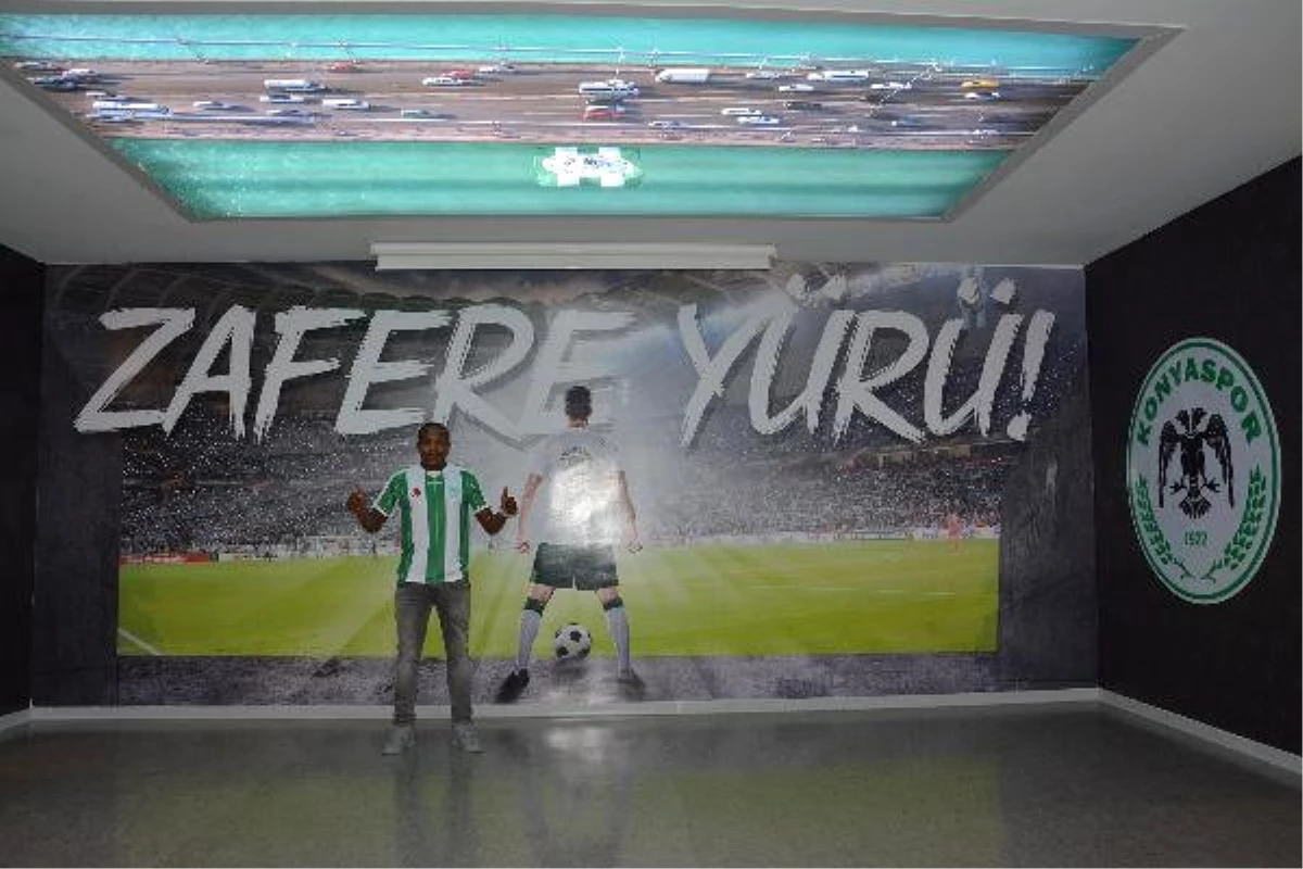Atiker Konyaspor, Lebogang Manyama ile 3 Yıllık Sözleşme İmzaladı