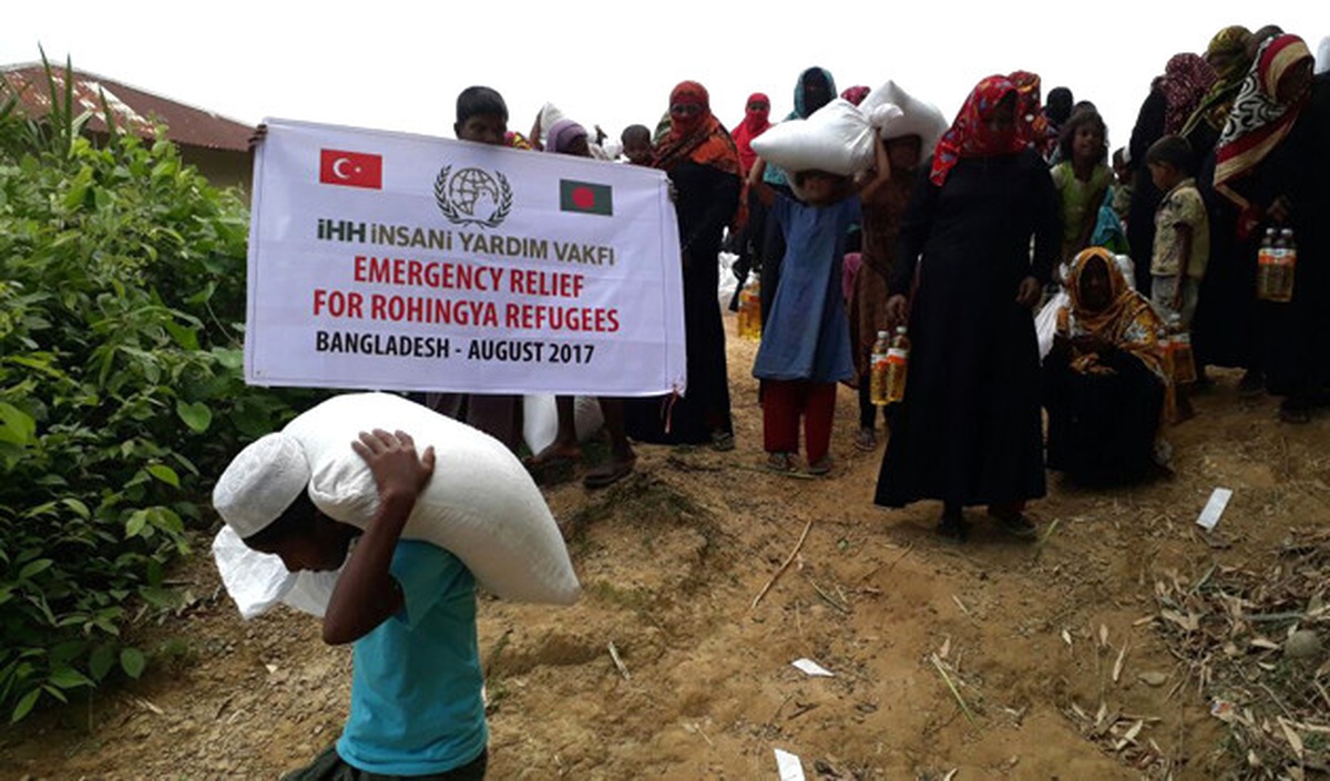 Bangladeş\'e Kaçan Arakanlı Müslümanlar